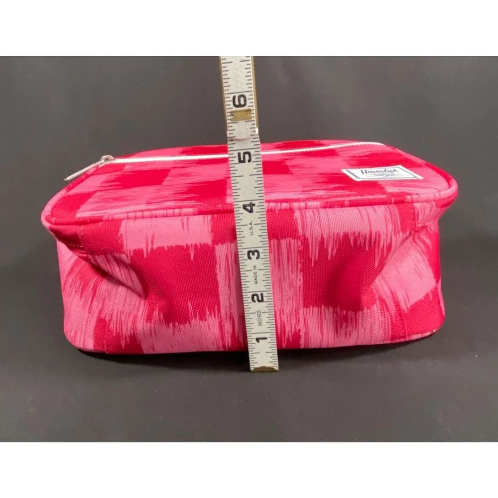Herschel Supply Company Pop Quiz Lunch Box Little Herschel Pink/Raspberry